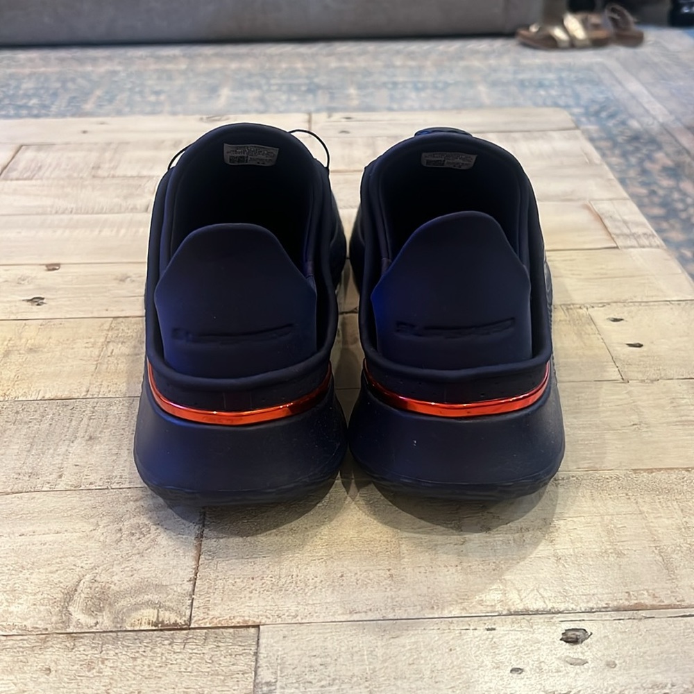 Under Armour Shoes - Picture 2 of 4
